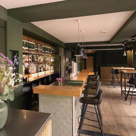 מלון Hotel Engels