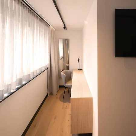 فندق Hotel Engels *